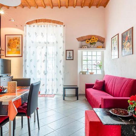 Piazza Sforzini Cozy Apartment Near The Sea! Livorno Ngoại thất bức ảnh