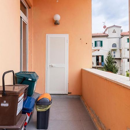 Piazza Sforzini Cozy Apartment Near The Sea! Livorno Ngoại thất bức ảnh