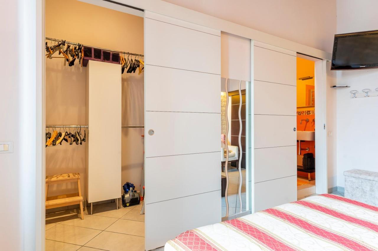 Piazza Sforzini Cozy Apartment Near The Sea! Livorno Ngoại thất bức ảnh