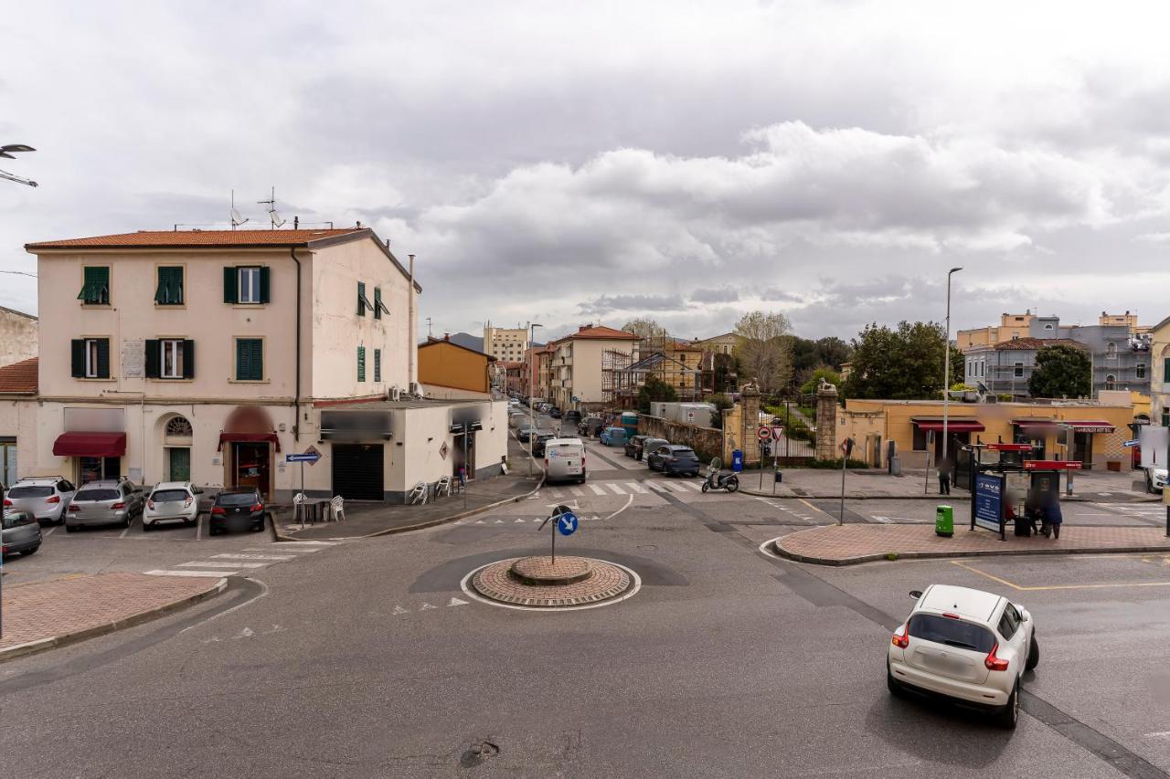 Piazza Sforzini Cozy Apartment Near The Sea! Livorno Ngoại thất bức ảnh